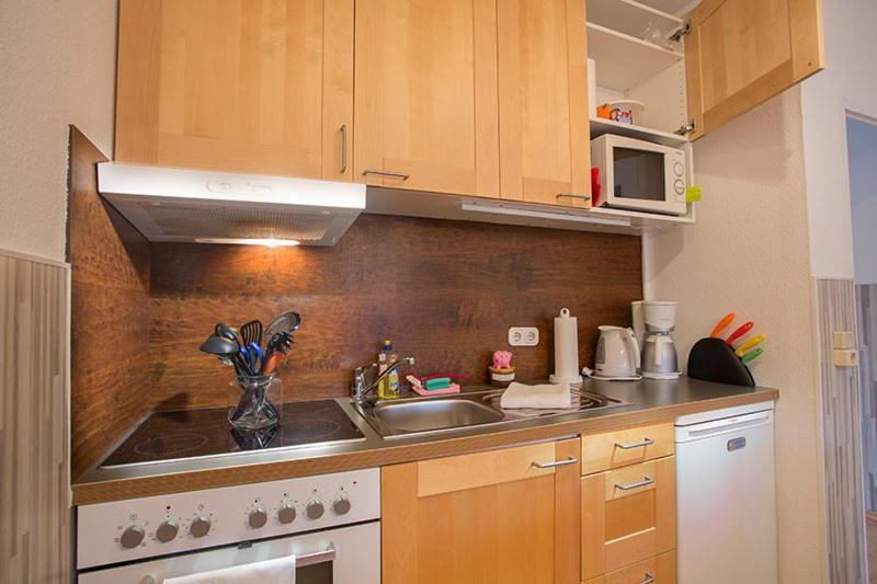 H& Apartments im Herzen der Stadt teilweise mit Balkon ruhig zentral modern mit Küche Greifswald Exterior foto
