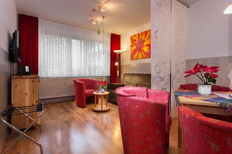 H& Apartments im Herzen der Stadt teilweise mit Balkon ruhig zentral modern mit Küche Greifswald Exterior foto