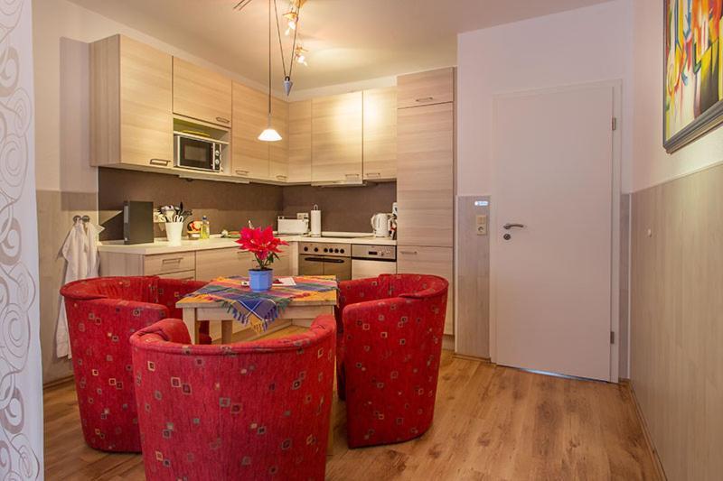 H& Apartments im Herzen der Stadt teilweise mit Balkon ruhig zentral modern mit Küche Greifswald Exterior foto